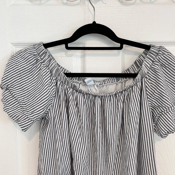 Old Navy Black and White Striped Off-Shoulder Ruffles Dress Size M - Picture 5 of 8